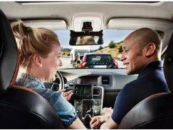 男子上门过礼 女方站面前都没看见