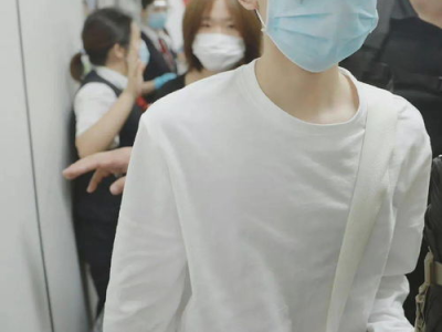 王源初雪：温暖冬日里的浪漫邂逅